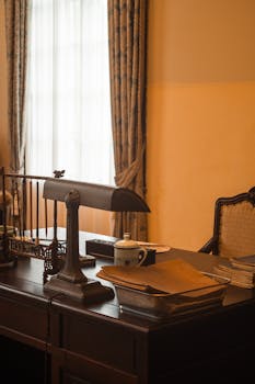 多省份公务员省考今日开考，年龄门槛显著放宽；招录政策持续倾斜基层与应届生。