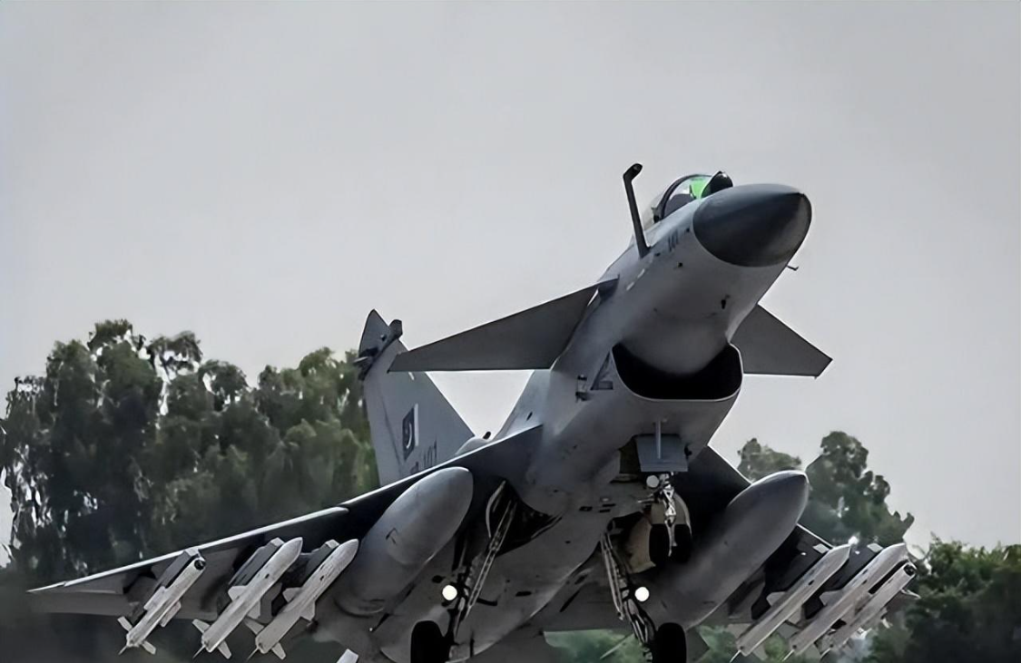  从缺电困境到区域枢纽：中巴经济走廊十二年技术演进全解析 新闻