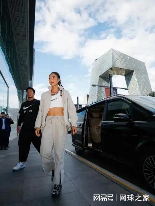  运动医学视角下的深层剖析：郑钦文重返Top10概率几何 体育新闻