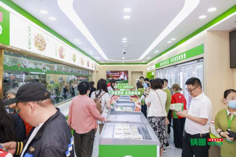 智能炒菜机+数字菜谱:锅圈小炒如何破解中餐标准化困局 企业服务